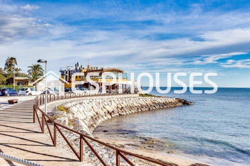4 sovrum Villa till salu i Orihuela Costa med pool - 699 900 € (Ref: 10025282)