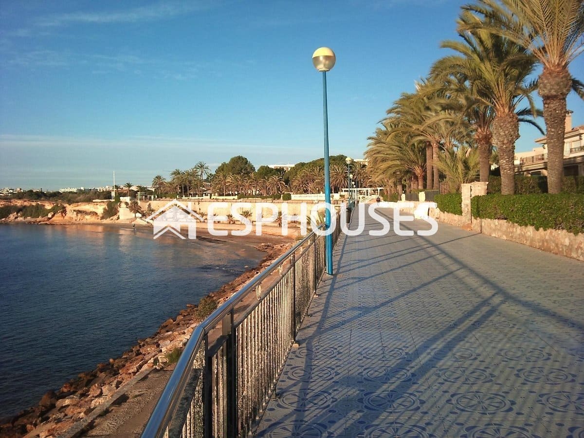 4 sovrum Villa till salu i Orihuela Costa med pool - 699 900 € (Ref: 10025282)