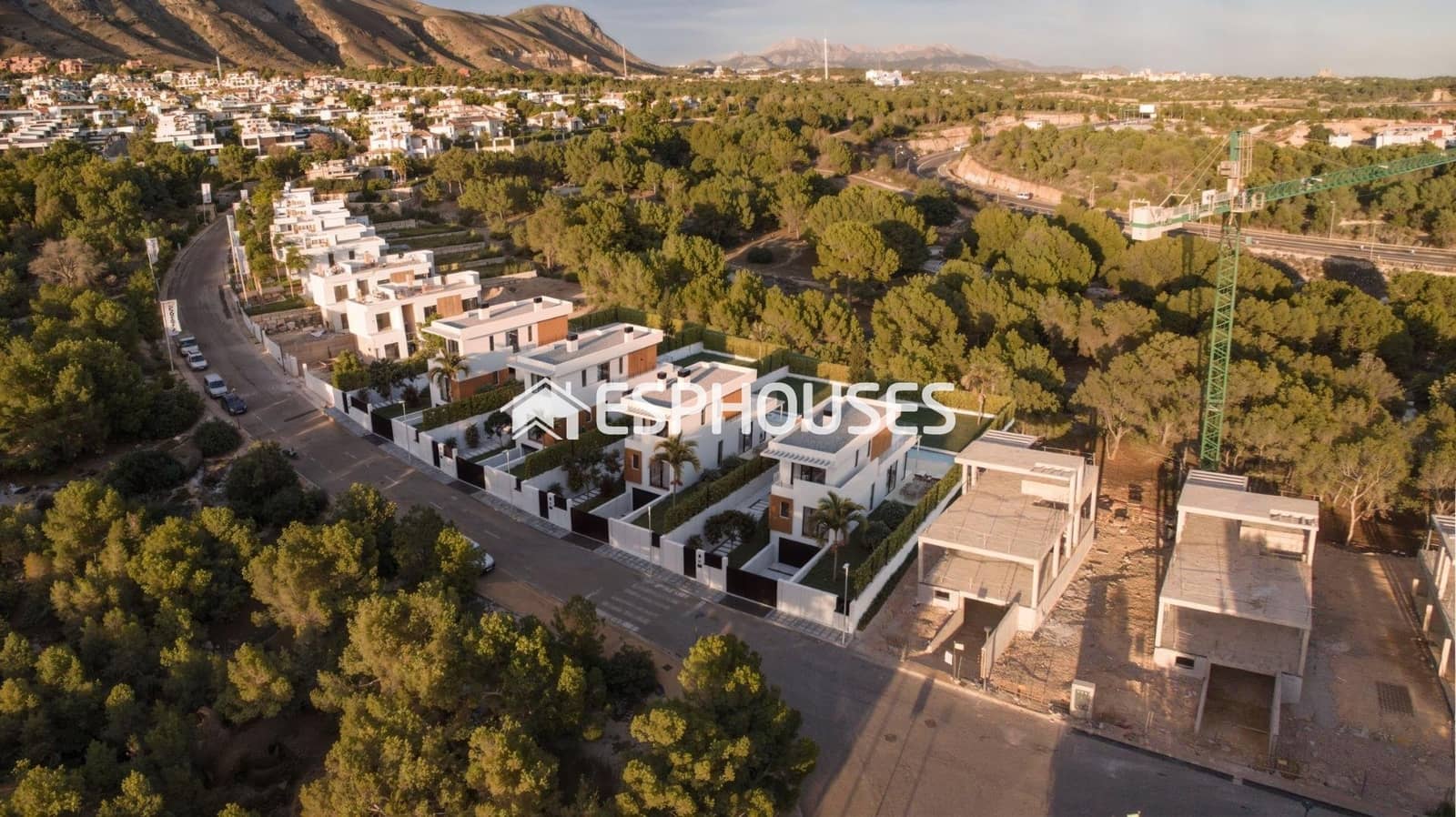Chalet de 3 habitaciones en Finestrat en venta con piscina garaje - 890.000 € (Ref: 10025287)