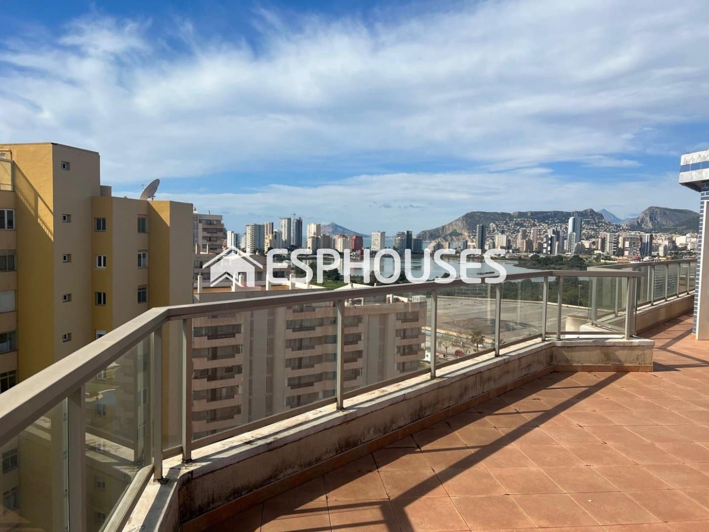 3 chambre Penthouse à vendre à Calpe / Calp avec piscine garage - 899 000 € (Ref: 10025290)