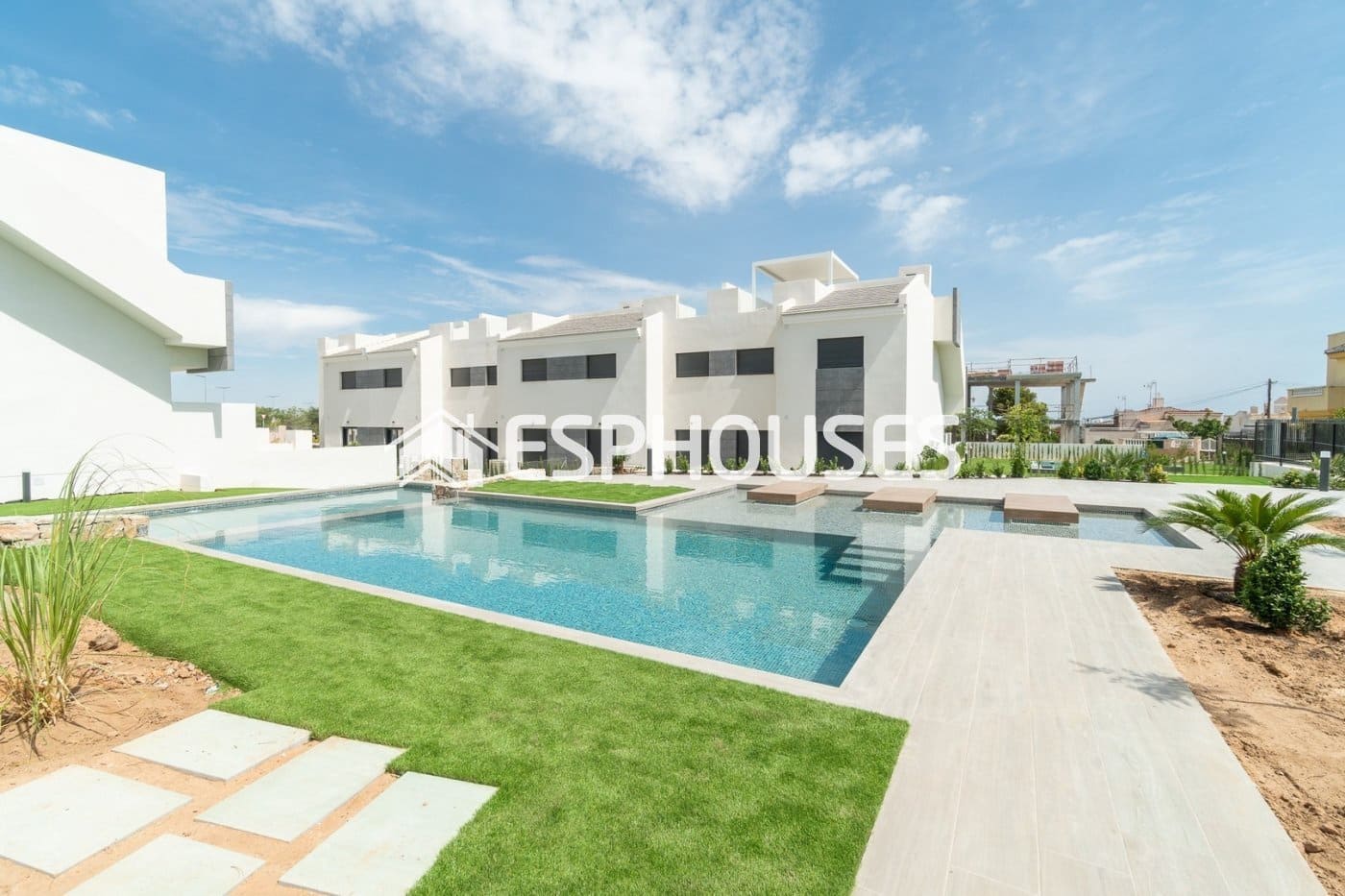 3 Zimmer Bungalow zu verkaufen in Los Balcones mit Pool Garage - 350.000 € (Ref: 10025291)