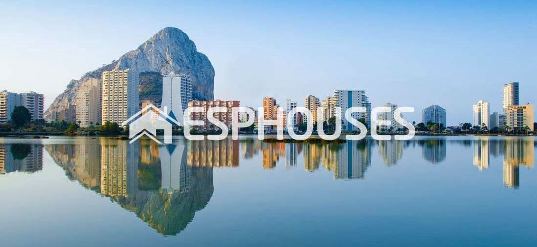 Apartamento de 2 habitaciones en Calpe / Calp en venta con piscina - 620.000 € (Ref: 10025293)