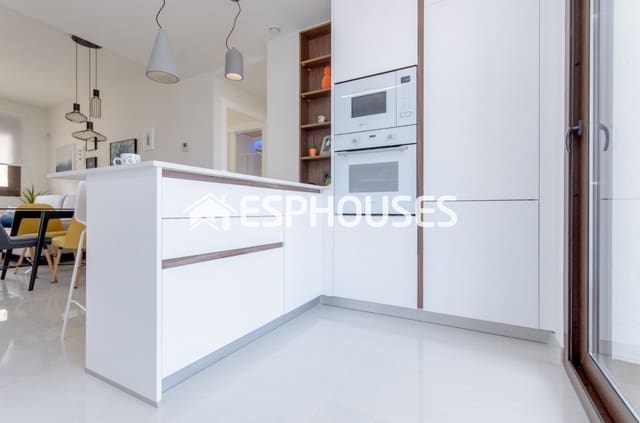 3 camera da letto Bungalow in vendita in Los Balcones con piscina garage - 310.000 € (Rif: 10025296)