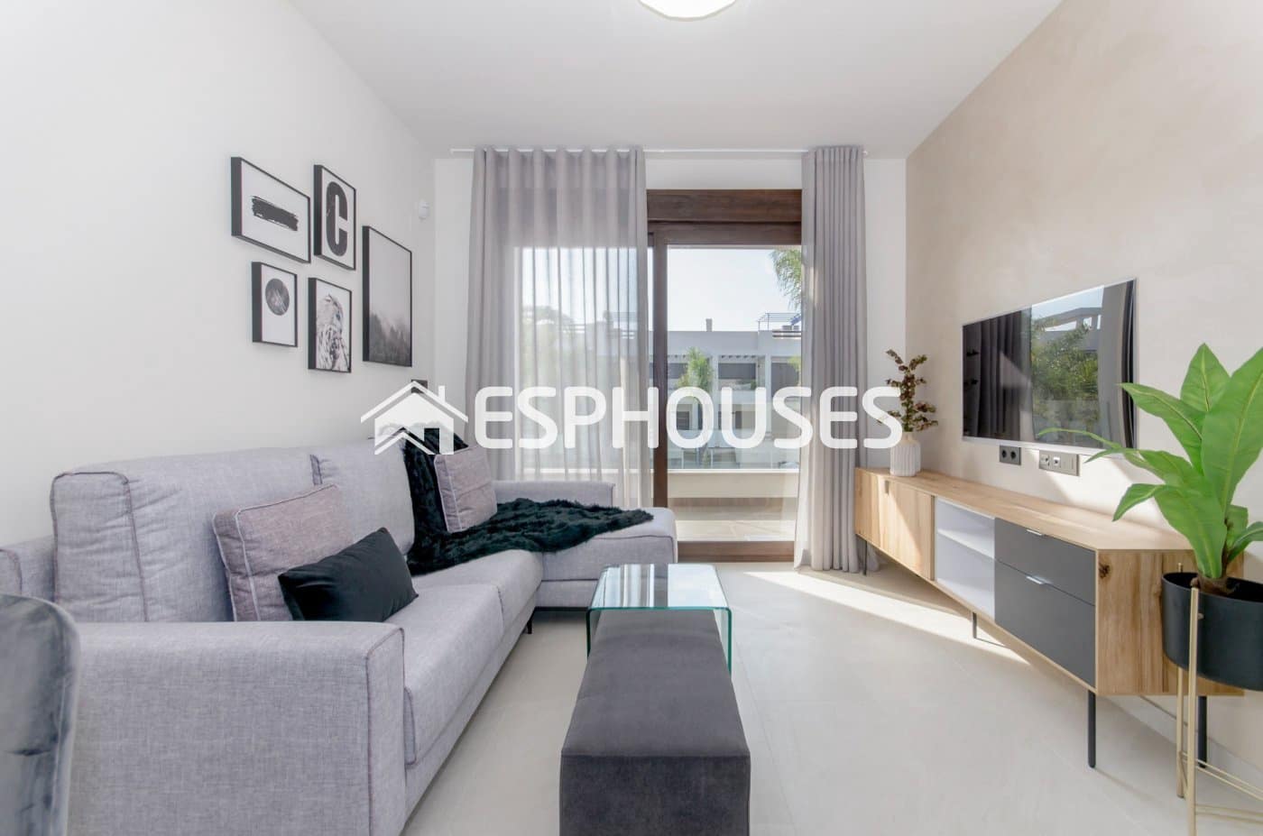 2 Zimmer Bungalow zu verkaufen in Los Balcones mit Pool Garage - 320.000 € (Ref: 10025297)