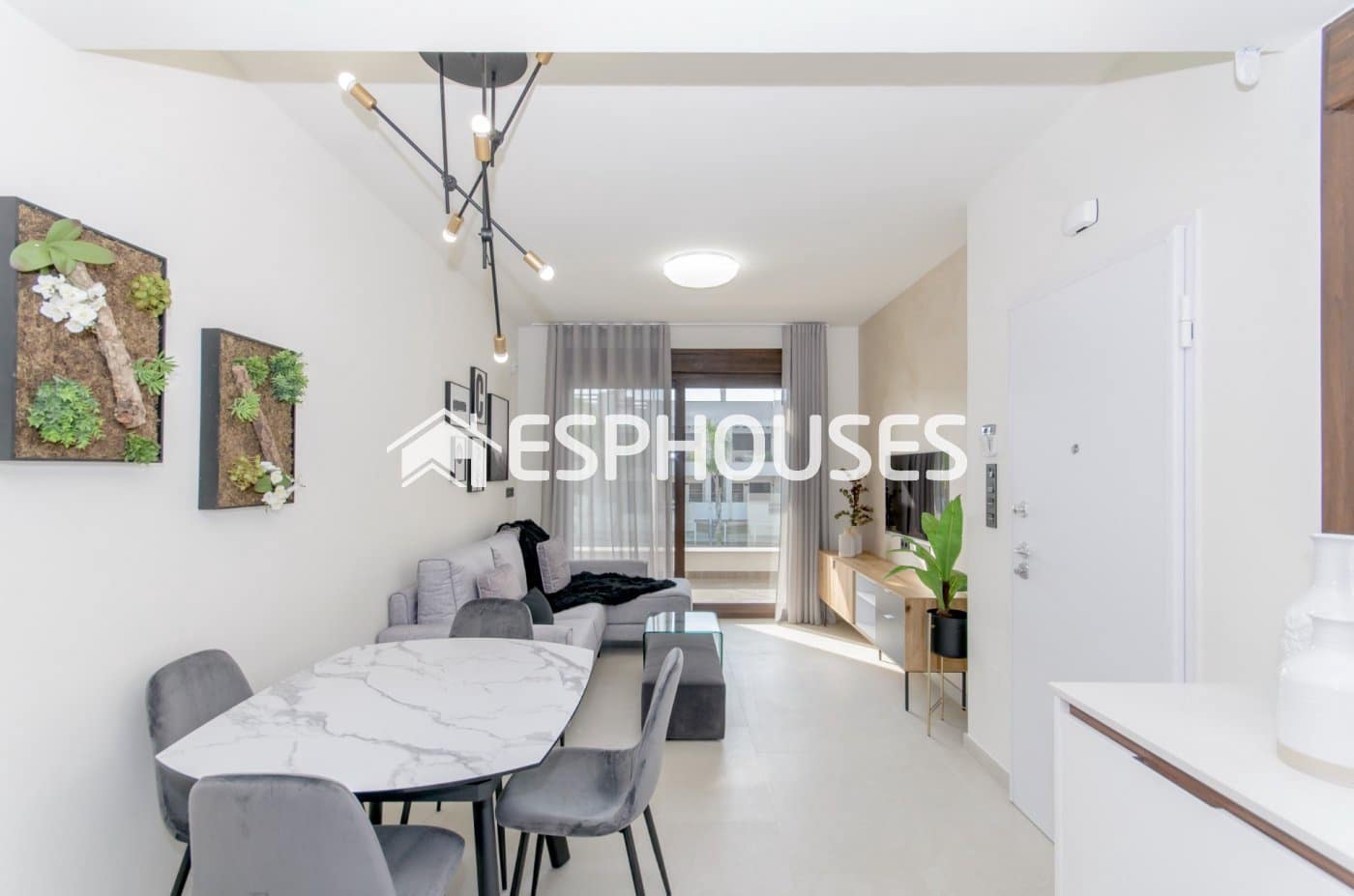 2 Zimmer Bungalow zu verkaufen in Los Balcones mit Pool Garage - 320.000 € (Ref: 10025297)
