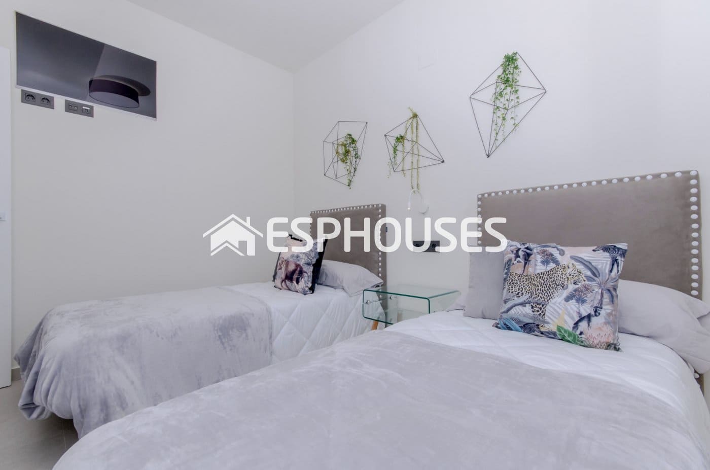 2 Zimmer Bungalow zu verkaufen in Los Balcones mit Pool Garage - 320.000 € (Ref: 10025297)