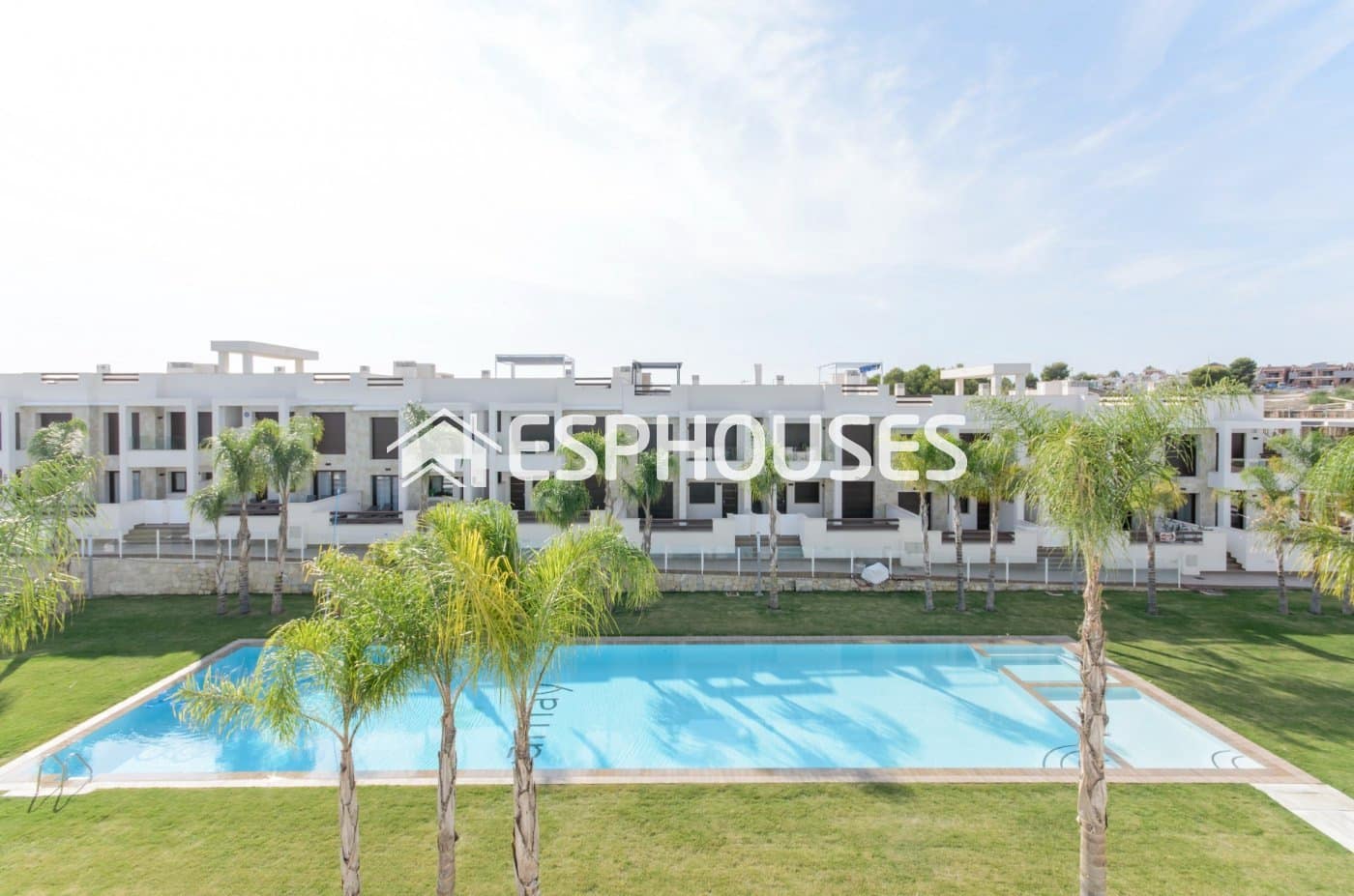2 Zimmer Bungalow zu verkaufen in Los Balcones mit Pool Garage - 320.000 € (Ref: 10025297)