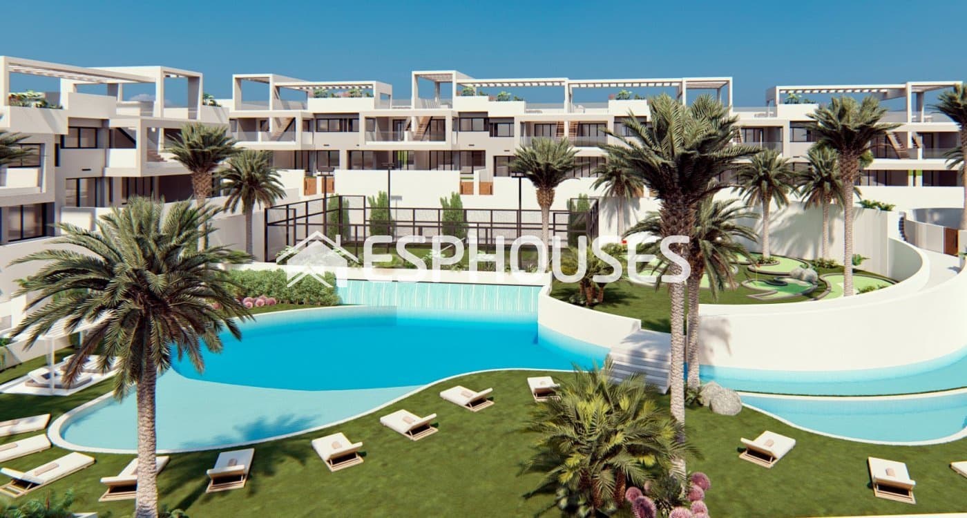 2 bedroom Bungalow for sale in Los Balcones with pool - € 322,900 (Ref: 10025300)