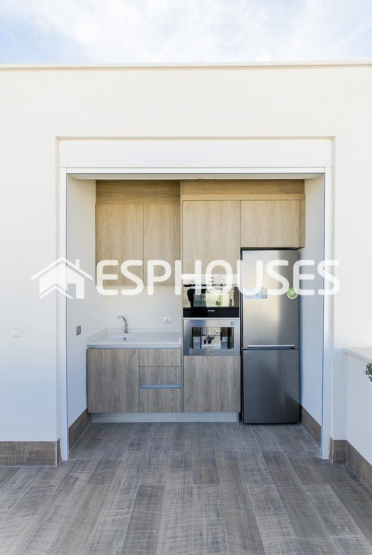 3 bedroom Villa for sale in Los Montesinos with pool garage - € 485,000 (Ref: 10025302)
