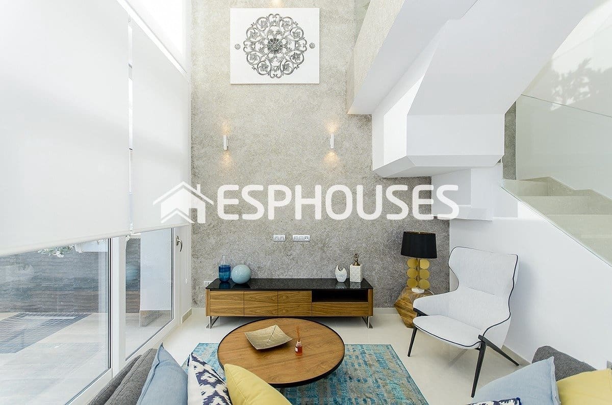 3 bedroom Villa for sale in Los Montesinos with pool garage - € 485,000 (Ref: 10025302)