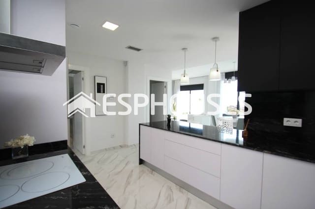 3 sypialnia Willa na sprzedaż w San Miguel de Salinas z basenem garażem - 630 000 € (Ref: 10025303)
