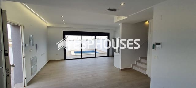 3 soveværelse Villa til salg i Villamartin, Orihuela med swimmingpool garage - € 549.900 (Ref: 10025313)