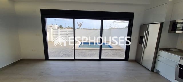 3 soveværelse Villa til salg i Villamartin, Orihuela med swimmingpool garage - € 549.900 (Ref: 10025313)