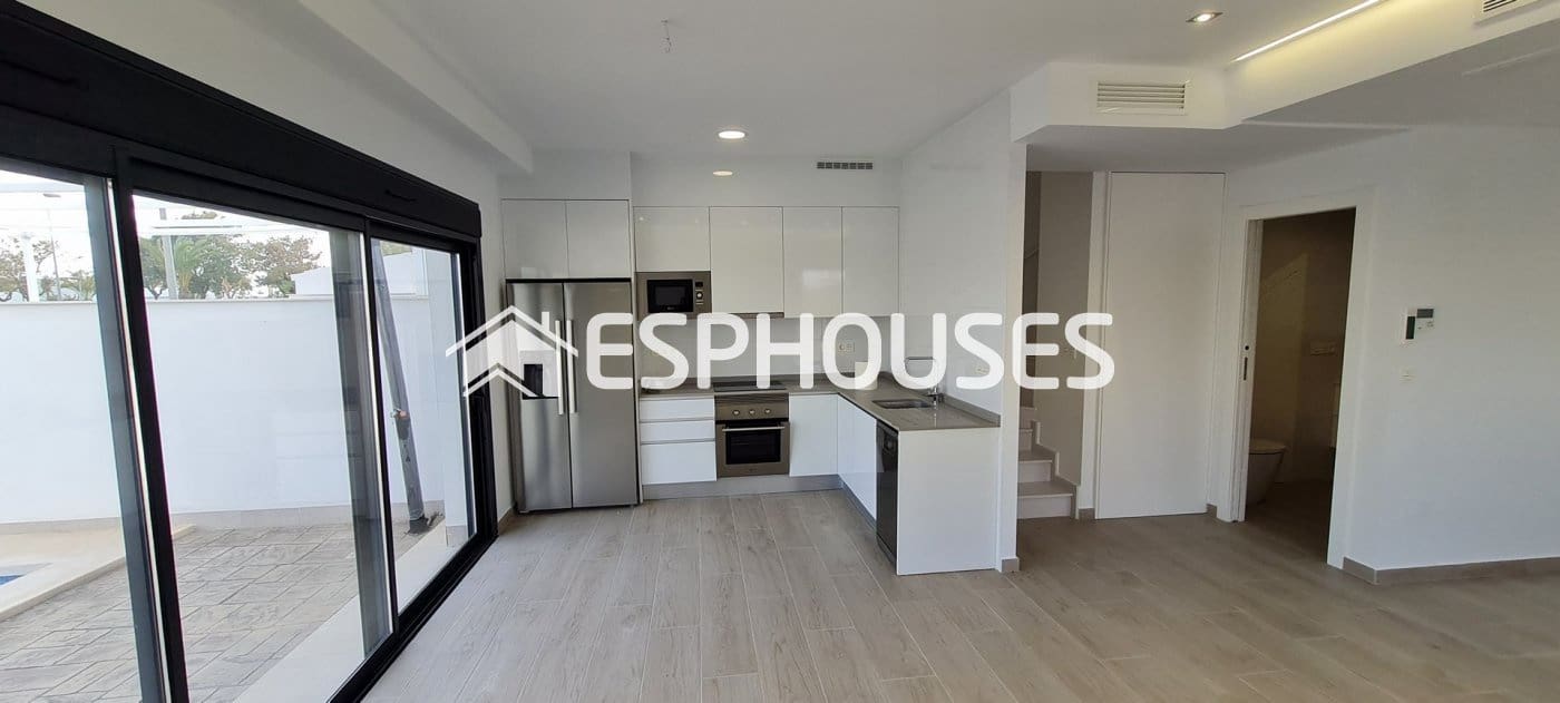 3 soveværelse Villa til salg i Orihuela Costa med swimmingpool garage - € 549.900 (Ref: 10025313)