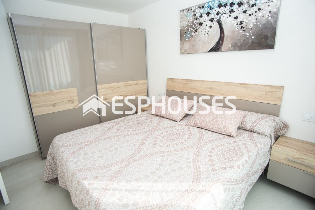 1 makuuhuone Huoneisto myytävänä paikassa Cala de Finestrat mukana uima-altaan 
autotalli - 275 000 € (Ref: 10025314)