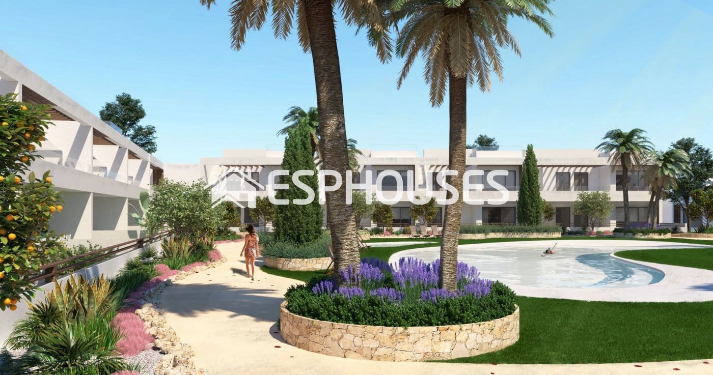 2 sypialnia Bungalow na sprzedaż w Torrevieja z basenem - 380 000 € (Ref: 10025315)