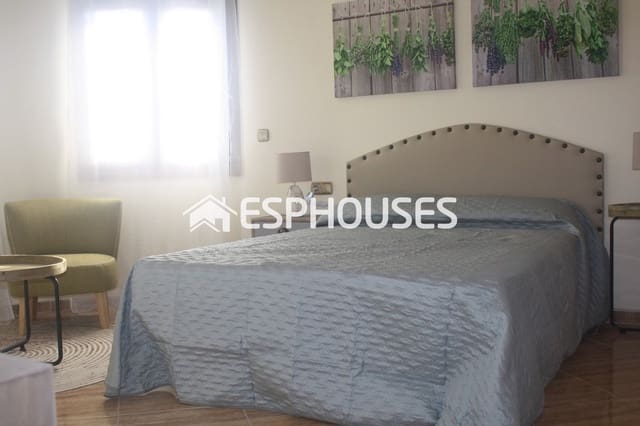 Chalet de 3 habitaciones en Los Altos en venta con piscina garaje - 550.000 € (Ref: 10025319)