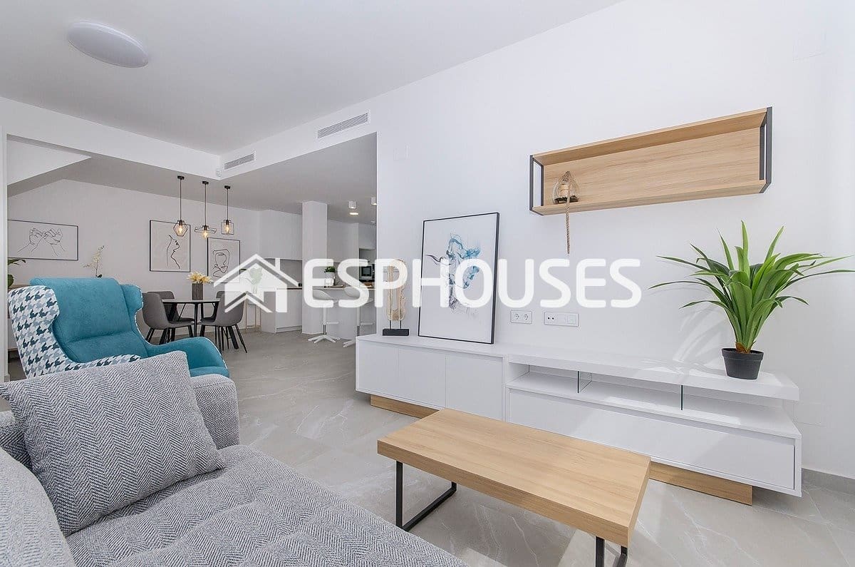 2 quarto Bungalow para venda em San Miguel de Salinas com piscina garagem - 339 000 € (Ref: 10025322)