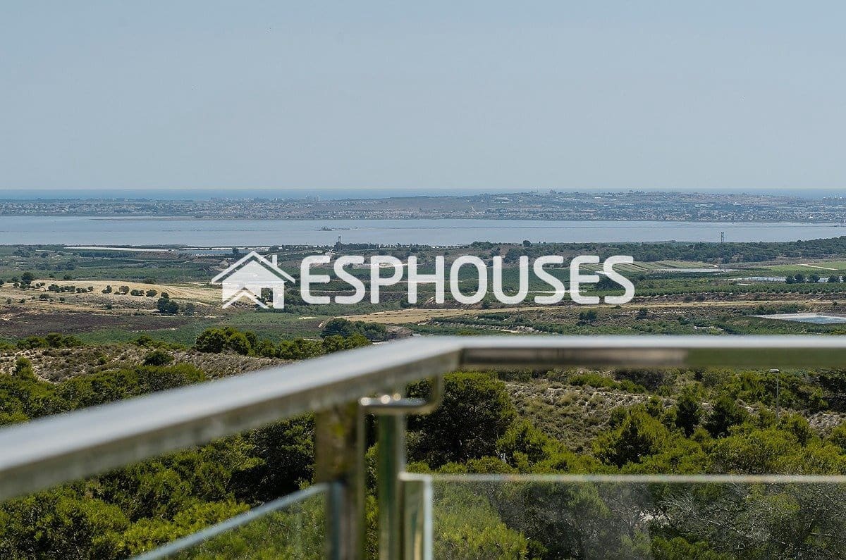 2 quarto Bungalow para venda em San Miguel de Salinas com piscina garagem - 339 000 € (Ref: 10025322)