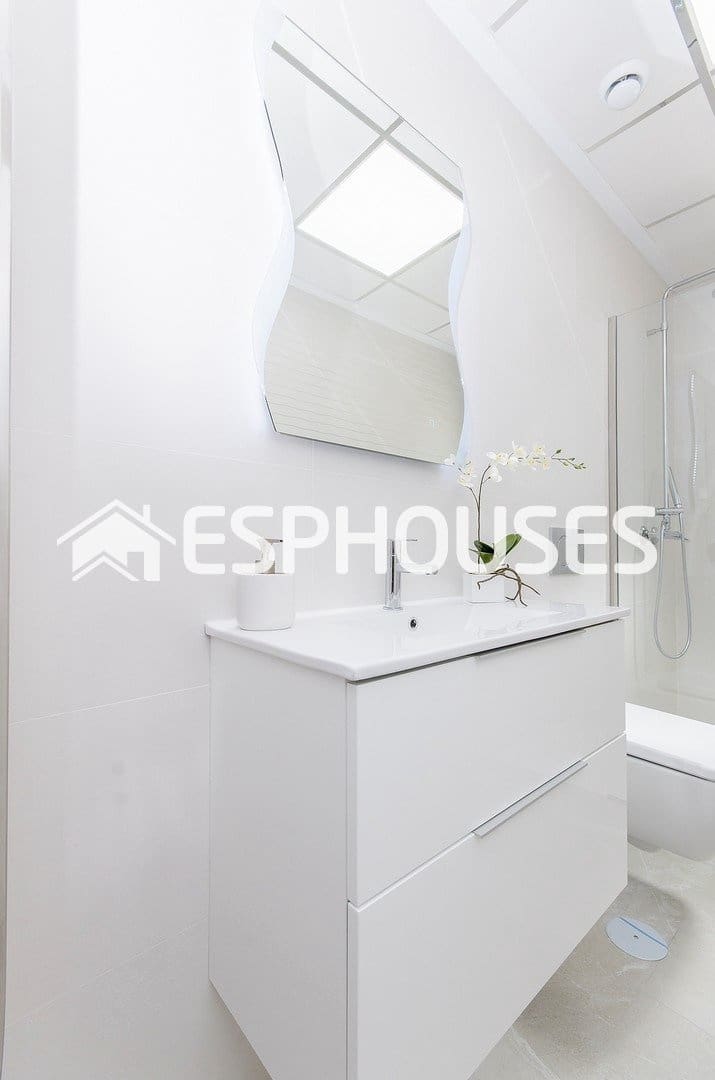 2 quarto Bungalow para venda em San Miguel de Salinas com piscina garagem - 339 000 € (Ref: 10025322)