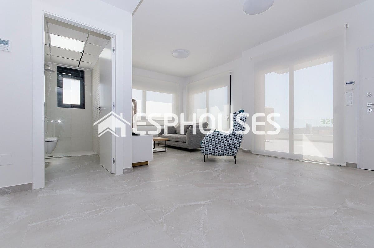 2 quarto Bungalow para venda em San Miguel de Salinas com piscina garagem - 339 000 € (Ref: 10025322)