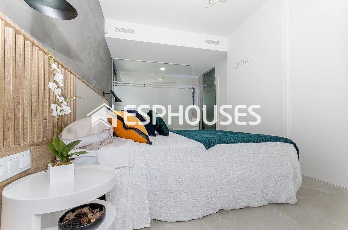 2 quarto Bungalow para venda em San Miguel de Salinas com piscina garagem - 339 000 € (Ref: 10025322)