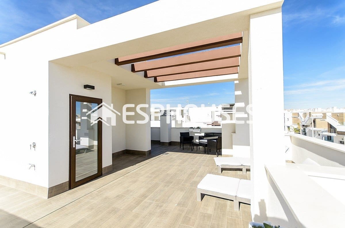 3 soveværelse Villa til salg i Playa Honda med swimmingpool - € 580.000 (Ref: 10025325)