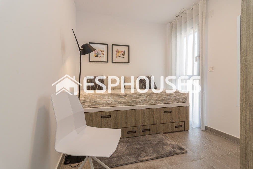3 sovrum Bungalow till salu i Los Balcones med pool garage - 330 000 € (Ref: 10025327)