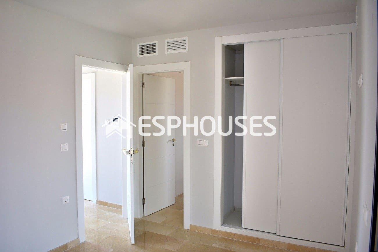 4 bedroom Villa for sale in Finestrat with pool - € 790,000 (Ref: 10025331)