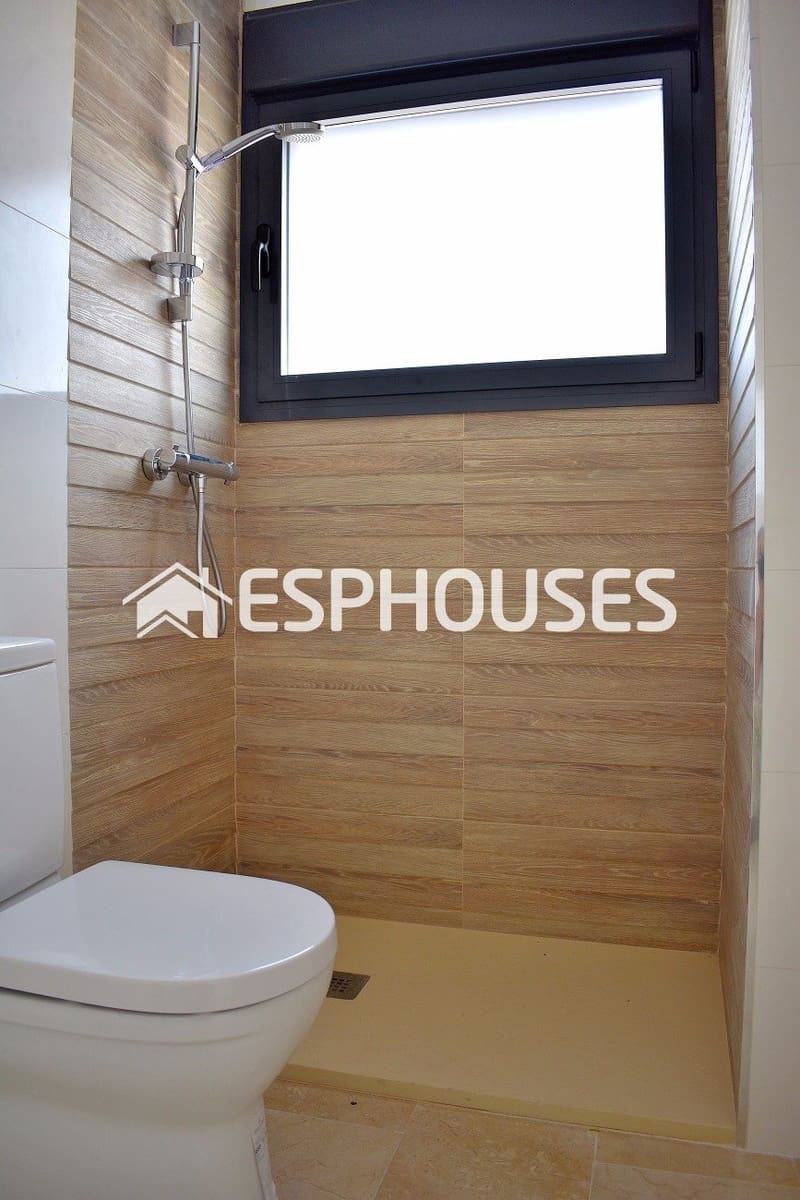4 bedroom Villa for sale in Finestrat with pool - € 790,000 (Ref: 10025331)