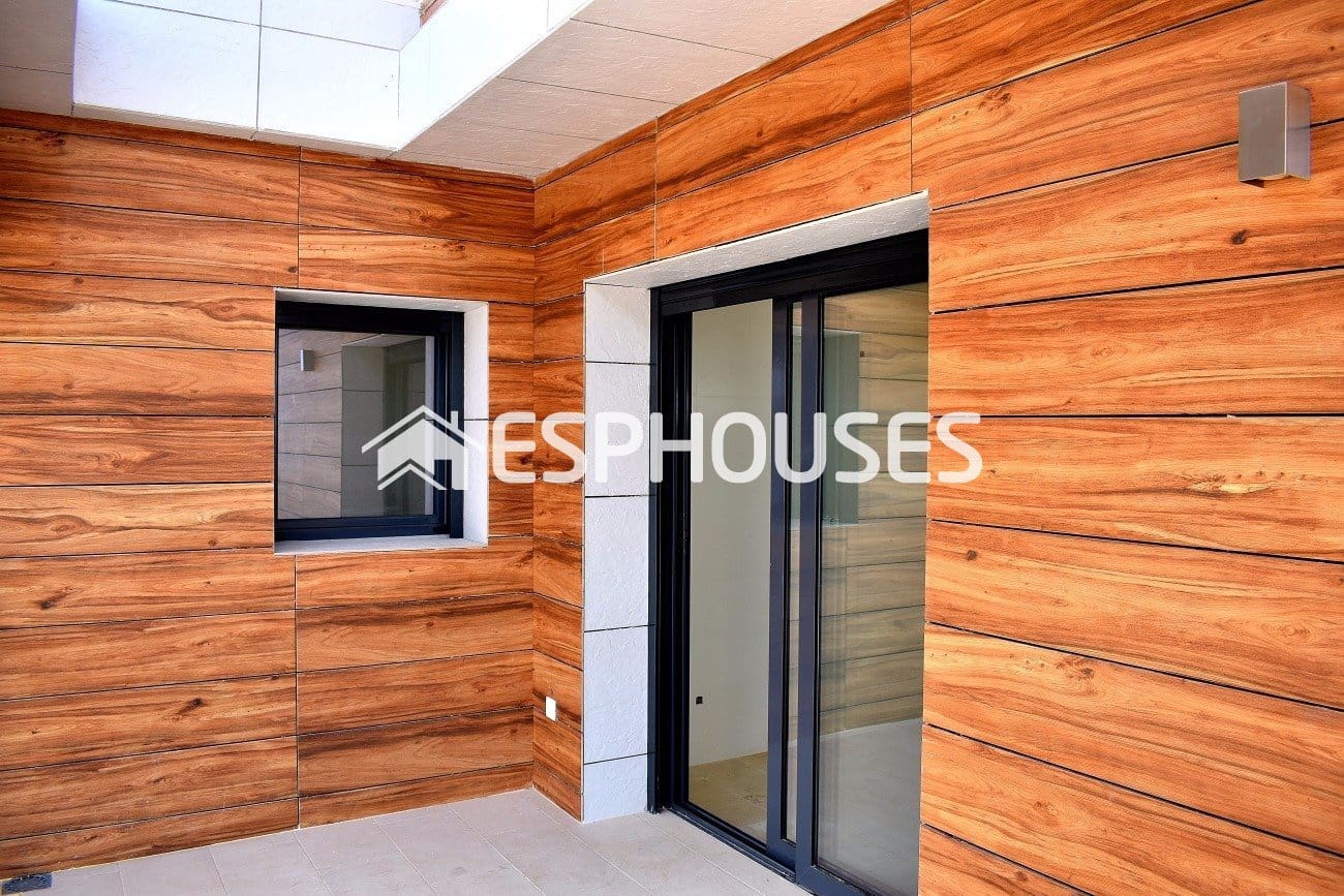 4 bedroom Villa for sale in Finestrat with pool - € 790,000 (Ref: 10025331)