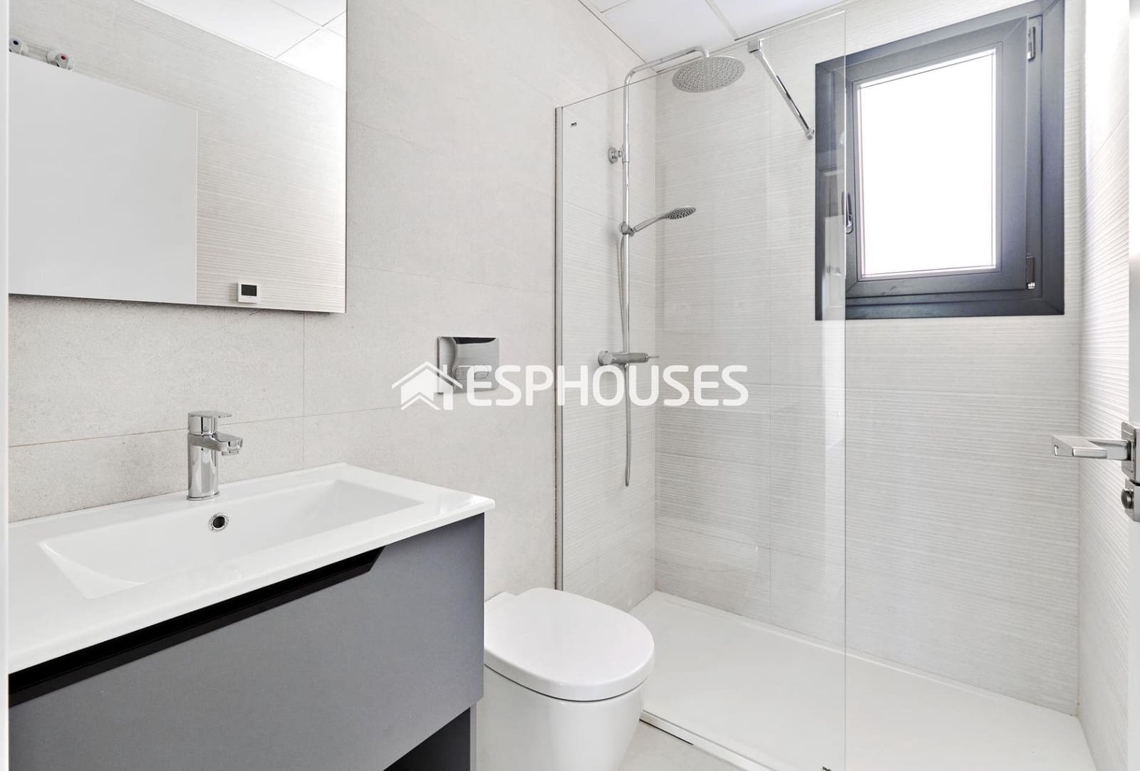 2 soveværelse Bungalow til salg i Torrevieja med swimmingpool - € 380.000 (Ref: 10025333)