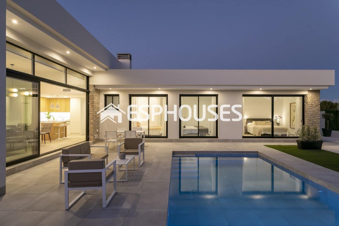 3 quarto Moradia para venda em Calasparra com piscina - 359 000 € (Ref: 10025334)