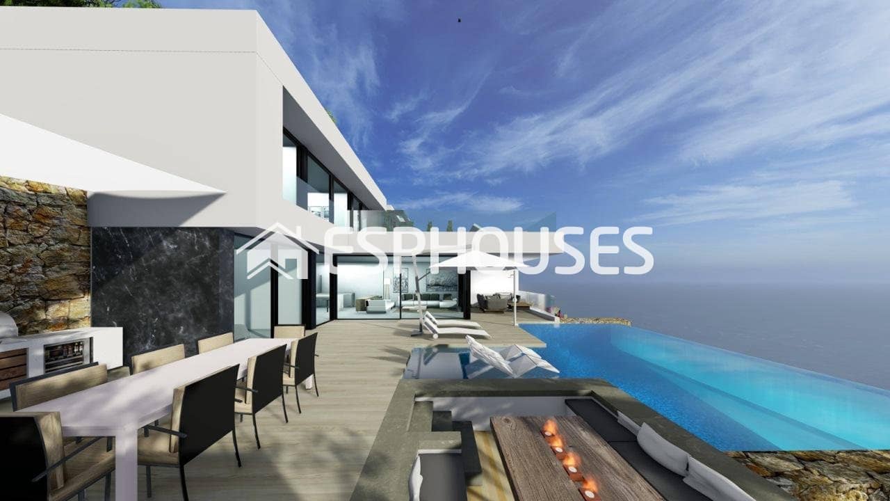 4 bedroom Villa for sale in Calpe / Calp with pool - € 1,550,000 (Ref: 10025341)