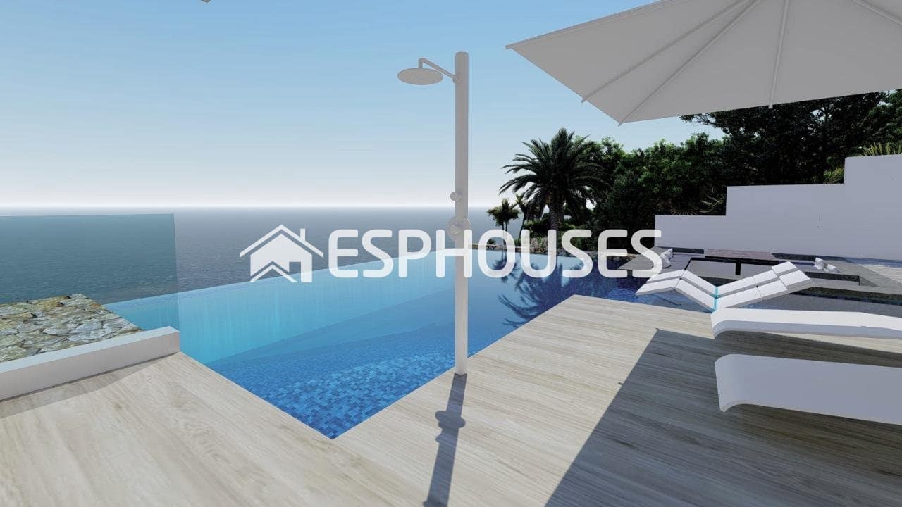 4 bedroom Villa for sale in Calpe / Calp with pool - € 1,550,000 (Ref: 10025341)