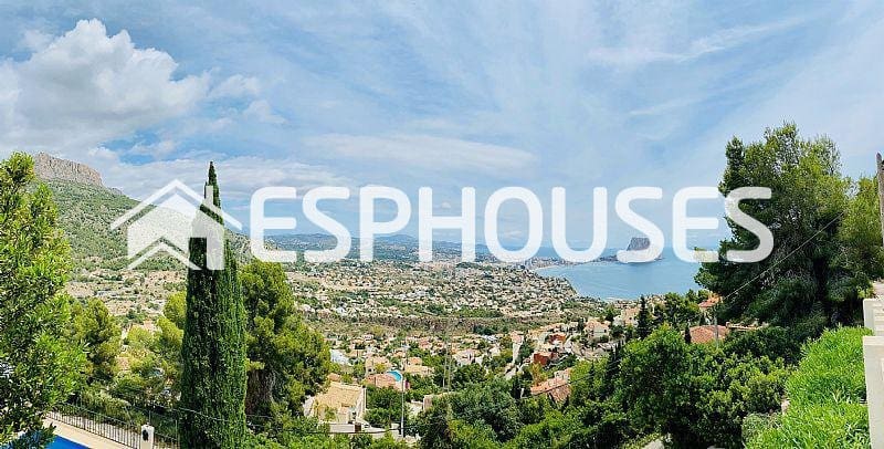 4 bedroom Villa for sale in Calpe / Calp with pool - € 1,550,000 (Ref: 10025341)