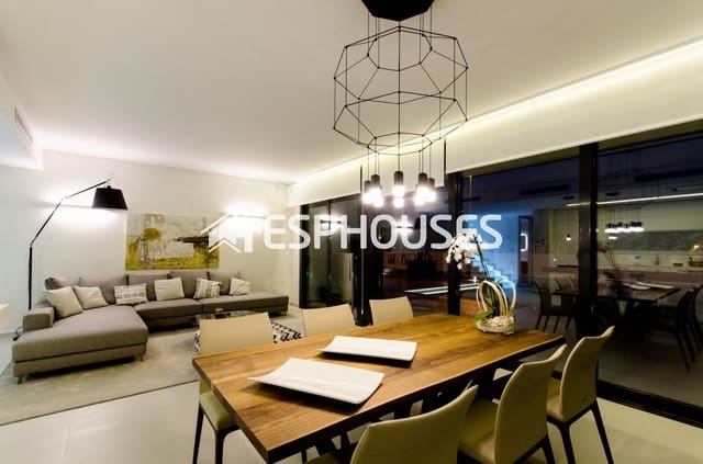 4 Zimmer Villa zu verkaufen in Campoamor, Orihuela mit Pool - 1.195.000 € (Ref: 10025345)