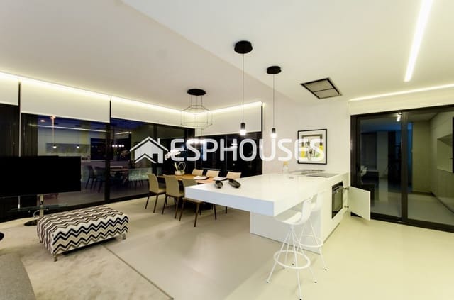 4 Zimmer Villa zu verkaufen in Campoamor, Orihuela mit Pool - 1.195.000 € (Ref: 10025345)