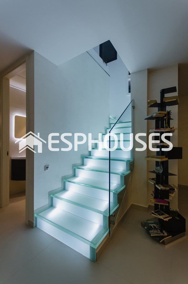 4 makuuhuone Huvila myytävänä paikassa Campoamor mukana uima-altaan - 1 195 000 € (Ref: 10025345)