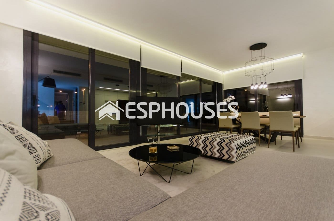 4 makuuhuone Huvila myytävänä paikassa Campoamor mukana uima-altaan - 1 195 000 € (Ref: 10025345)