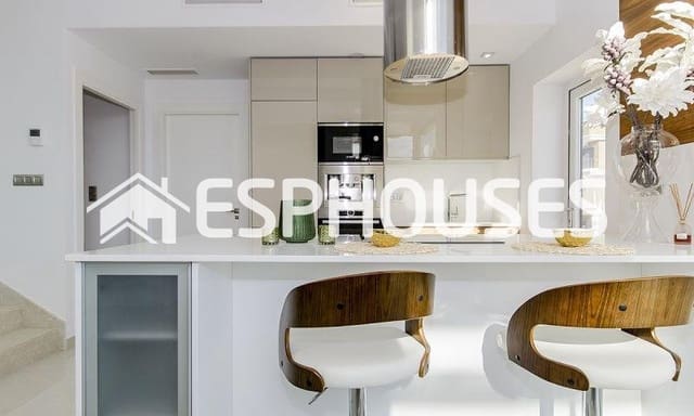3 bedroom Villa for sale in Ciudad Quesada, Rojales with pool garage - € 649,000 (Ref: 10025349)