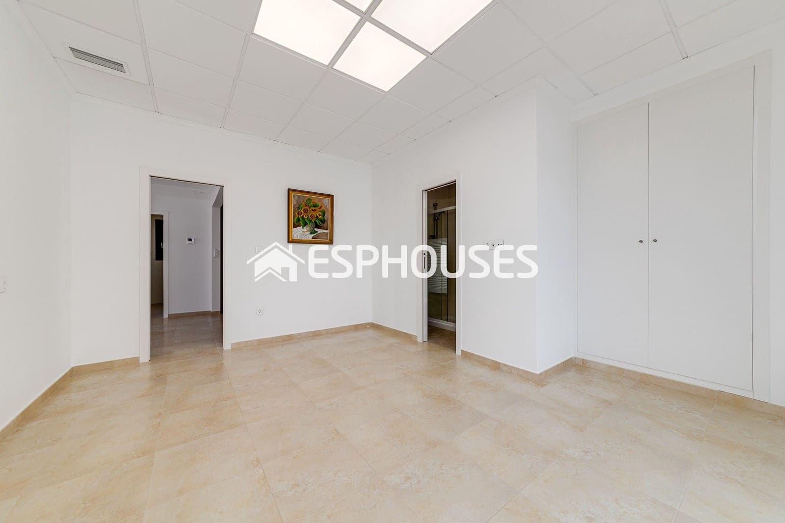 4 sypialnia Willa na sprzedaż w Torrevieja z basenem - 990 000 € (Ref: 10031651)