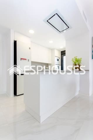 Chalet de 3 habitaciones en Entre Naranjos, Orihuela en venta con piscina - 439.000 € (Ref: 10041984)