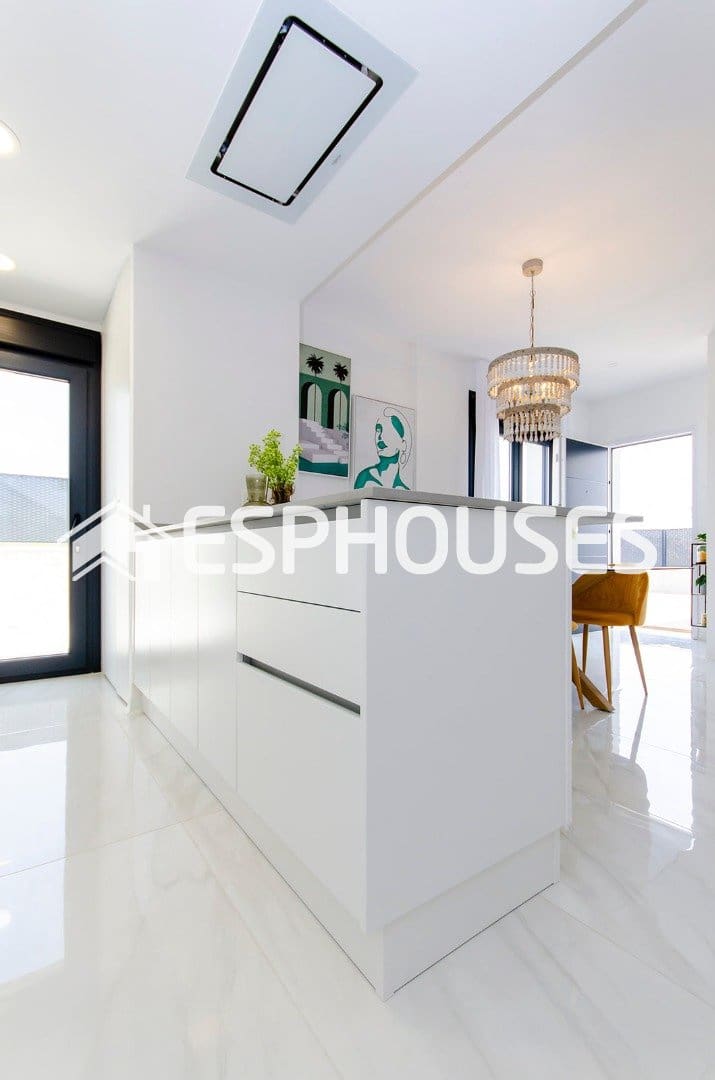 3 quarto Moradia para venda em Entre Naranjos com piscina - 439 000 € (Ref: 10041984)