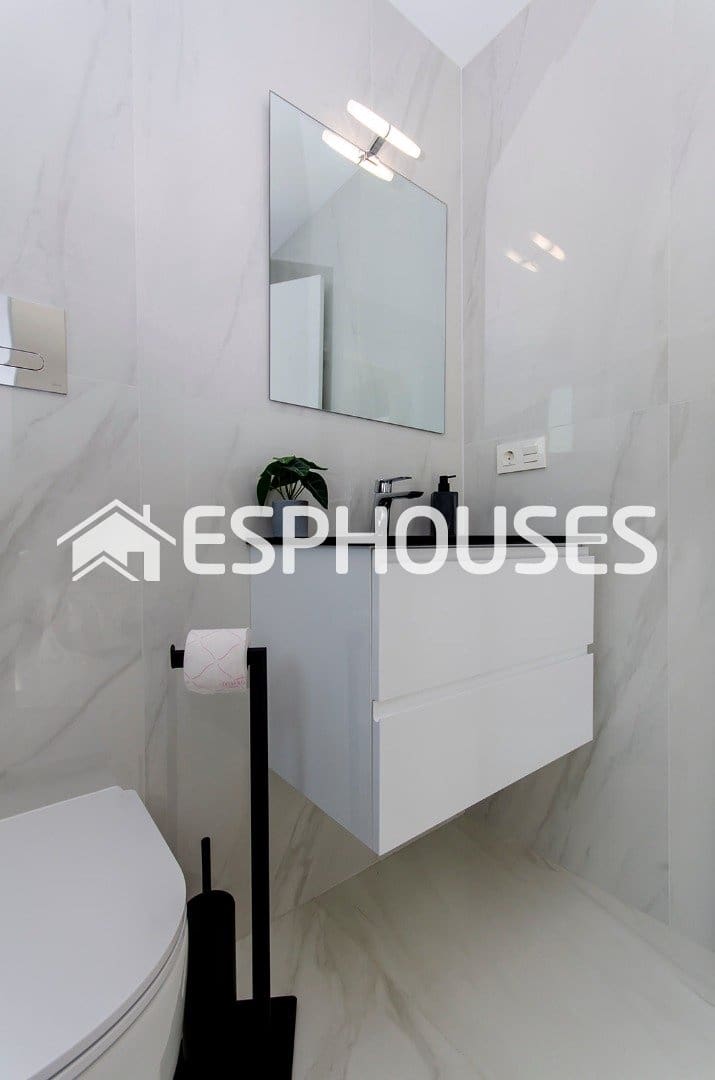 3 quarto Moradia para venda em Entre Naranjos com piscina - 439 000 € (Ref: 10041984)