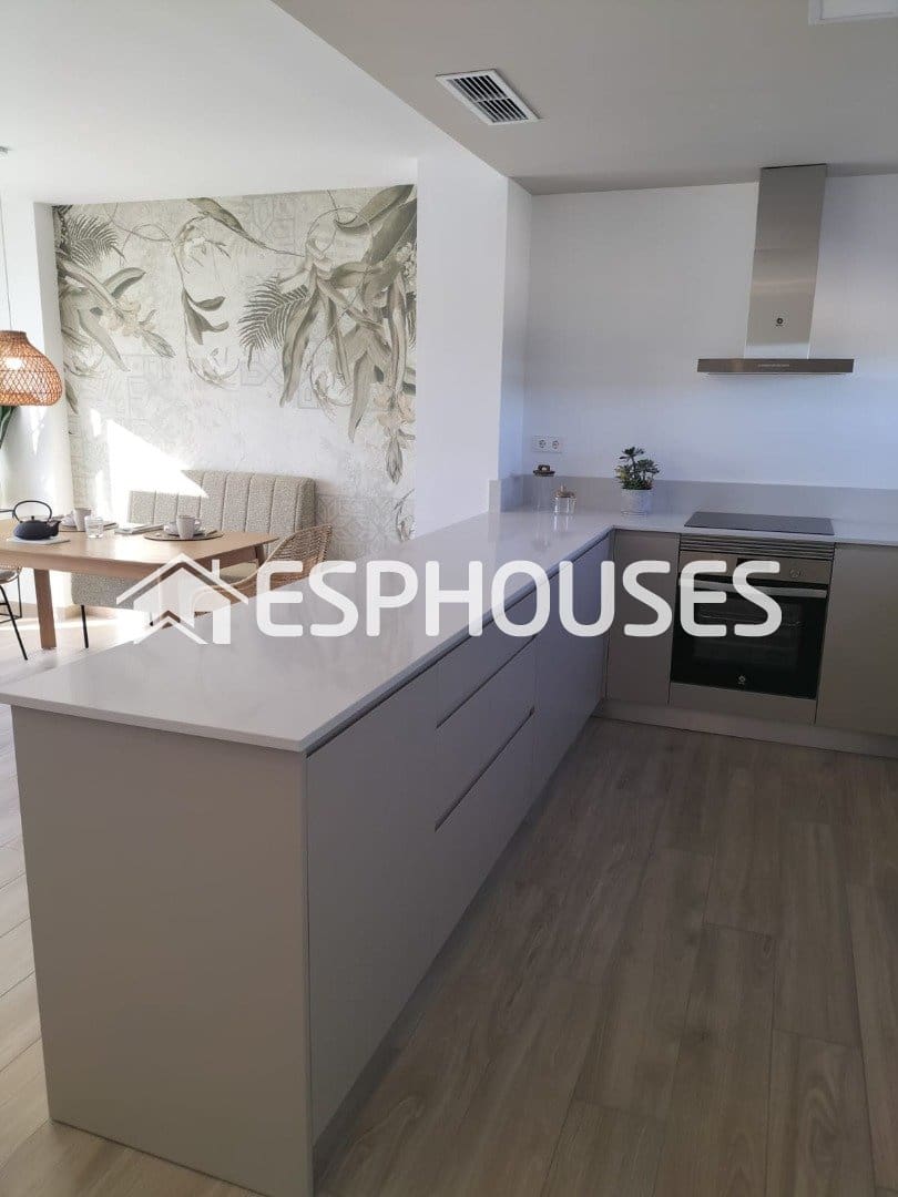 2 sovrum Lägenhet till salu i Entre Naranjos med pool - 269 900 € (Ref: 10041985)