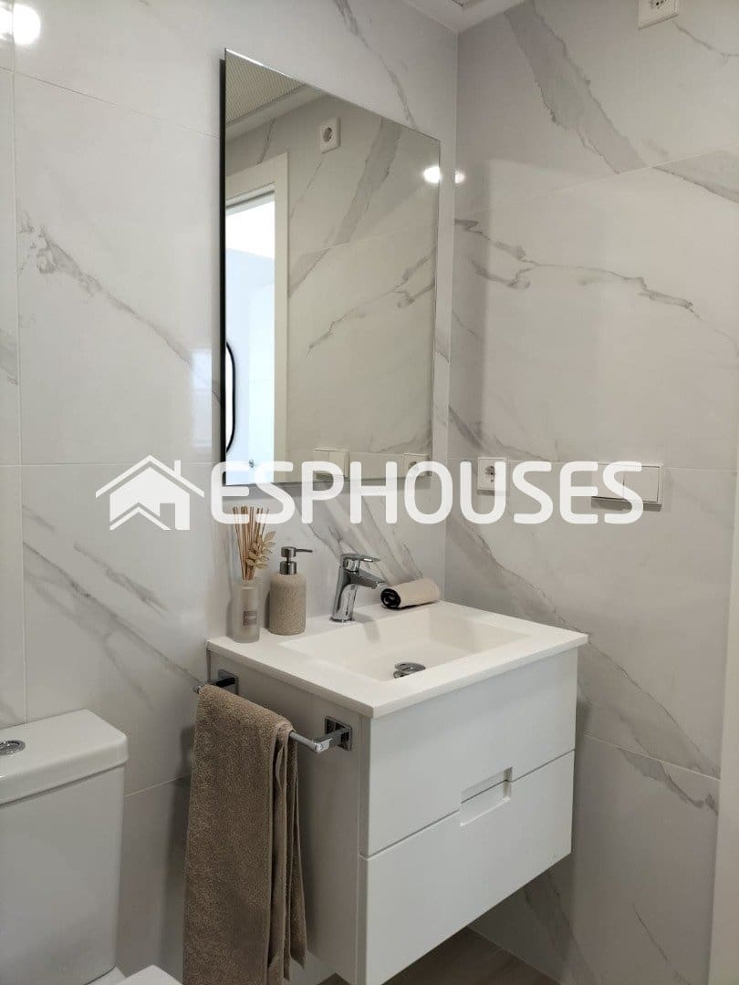 2 sovrum Lägenhet till salu i Entre Naranjos med pool - 269 900 € (Ref: 10041985)