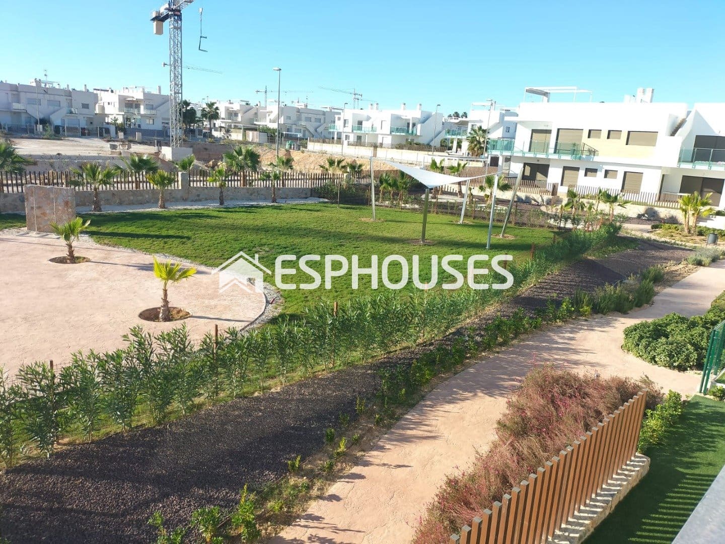 2 sovrum Lägenhet till salu i Entre Naranjos med pool - 269 900 € (Ref: 10041985)
