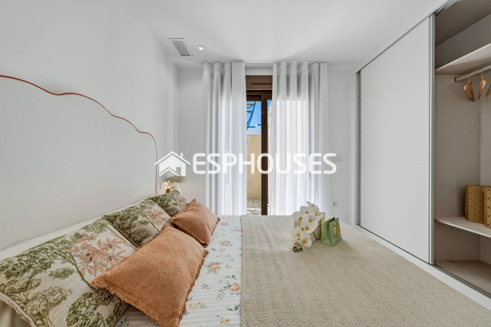 Chalet de 4 habitaciones en Entre Naranjos en venta con piscina garaje - 649.000 € (Ref: 10041988)