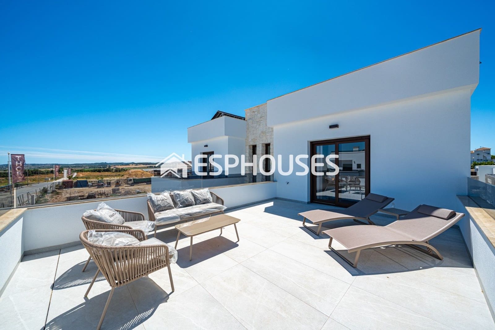 Chalet de 4 habitaciones en Entre Naranjos en venta con piscina garaje - 649.000 € (Ref: 10041988)